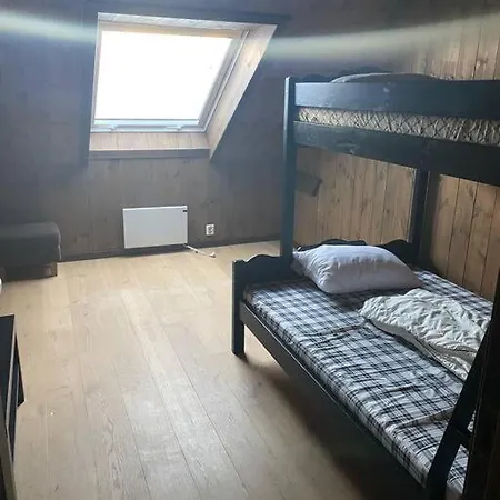 Large Seaside Apartment At Kremmarholmen, 5Br Fedje