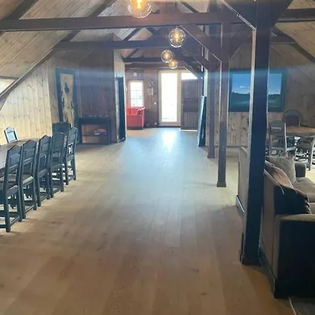 Large Seaside Apartment At Kremmarholmen, 5Br Leilighet Fedje