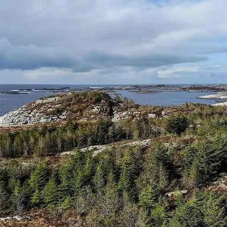 Large Seaside Apartment At Kremmarholmen, 5Br Leilighet *